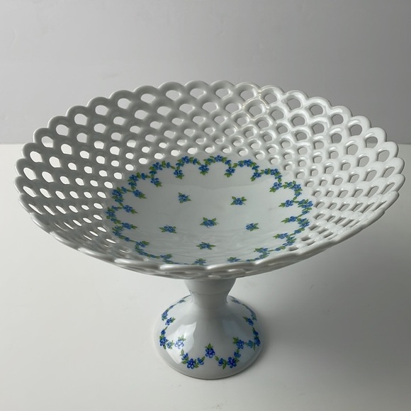 Wallendorf Vintage Porcelain Reticulated Pedestal Dish Compote - Picture 4 of 12